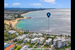 Moffat Beach Surf Retreat